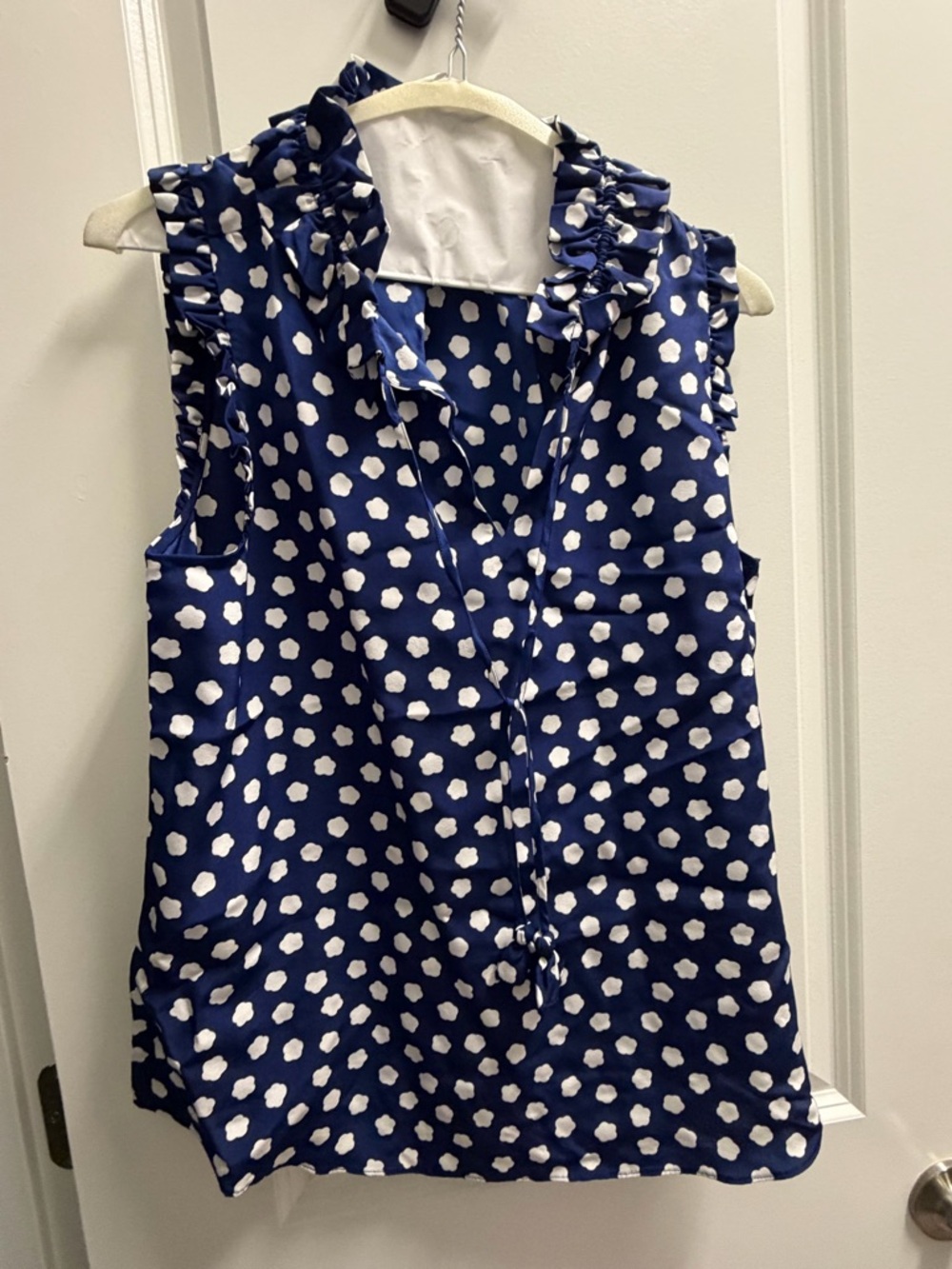 NWOT kate spade Navy and White Polka Ruffle V-Neck Sleeveless Top